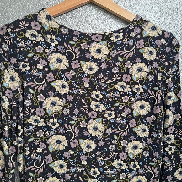 Soft & Sexy Floral Fit & Flair Dress    Size S/P - Picture 7 of 14